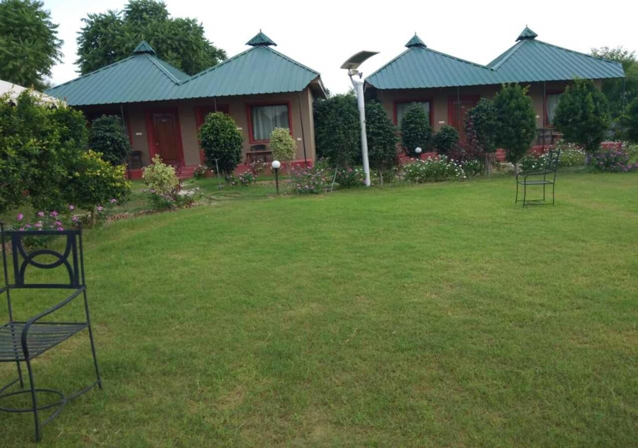 Lohana Village Resort Puskár Kültér fotó